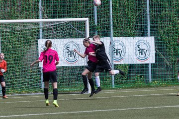 Bild 27 - B-Juniorinnen Pokalfinale SV Henstedt Ulzburg - SG Holstein Sued : 2:0